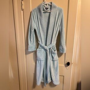 Berkshire Women’s Baby Blue Plush Sherpa Robe Intimates & Sleepwear